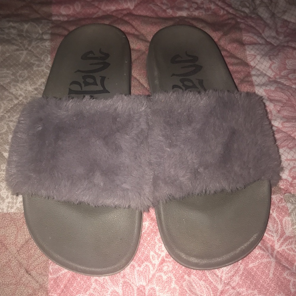 Fur slides - Picture 3 of 3